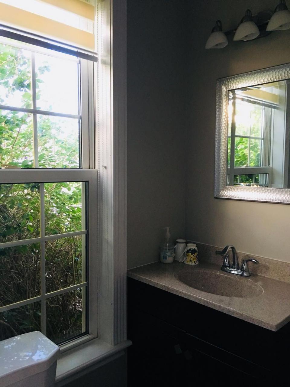 Bed and Breakfast Seaview White House Stratford Экстерьер фото